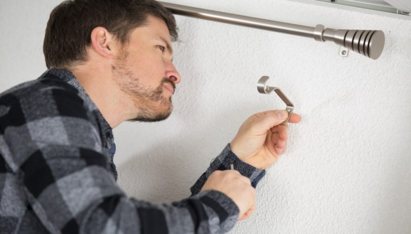 Meilleures fixations d’une tringle à rideaux sans percée