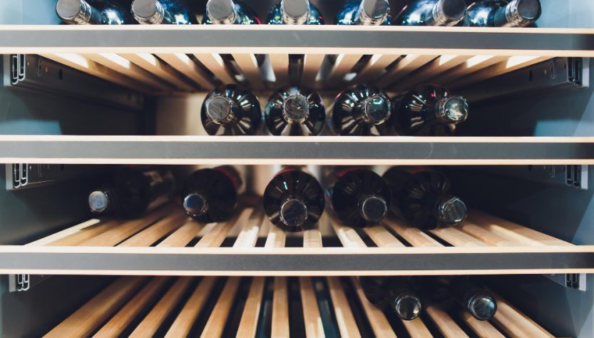 Bien choisir sa cave à vin encastrable 60 cm