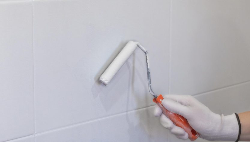Les meilleures astuces pour recouvrir facilement et efficacement le carrelage de votre salle de bain