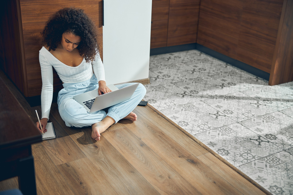  conseils pour un Sol mélangé parquet et carrelage