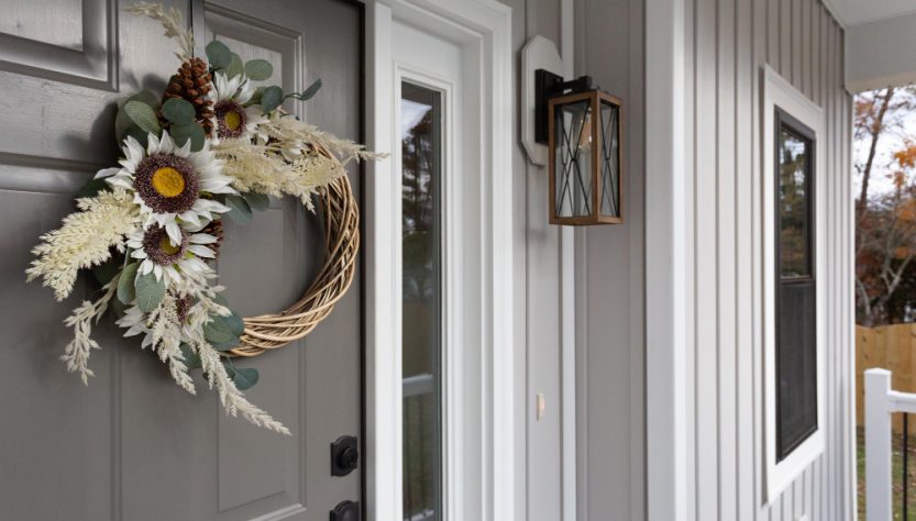 Les clés d'une décoration réussie pour une porte d'entrée accueillante et chaleureuse